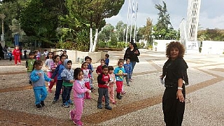 ביקור ילדי גן "כרכום" באתר ההנצחה לחללי חי"ק לכבוד חג החנוכה