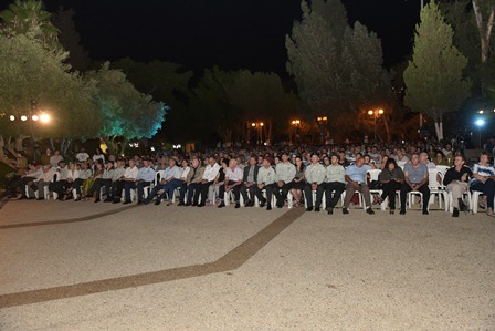 טקס ההתייחדות עם חללי חייל הקשר והתקשוב
